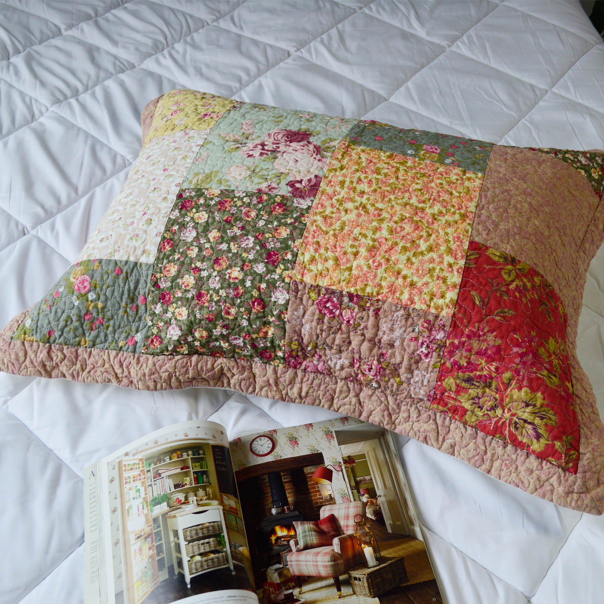 2pcs Red Hand Stitch Finished Cotton Pillow Sham Set - Luxuries Floral Pattern - All Season Shabby Chic Country Bedding for Home, Cabin, RV, Guestroom and Bedroom